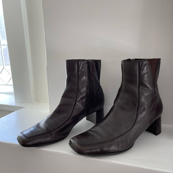 Nine West choc brown leather boots - Picture 2 of 3